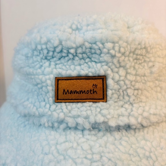 Cozy Cream Bucket Hat - Picture 4 of 9